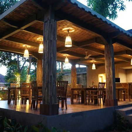 The Inn Sunsethouse Senggigi Exterior photo