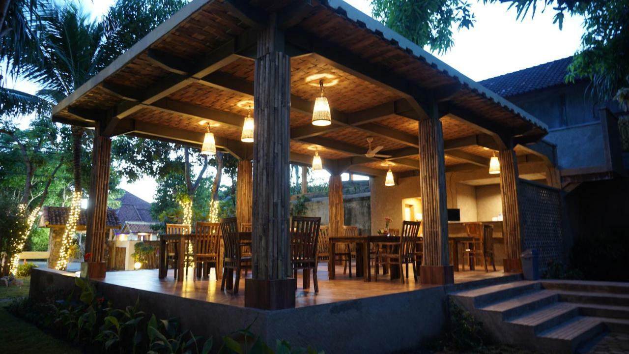 The Inn Sunsethouse Senggigi Exterior photo