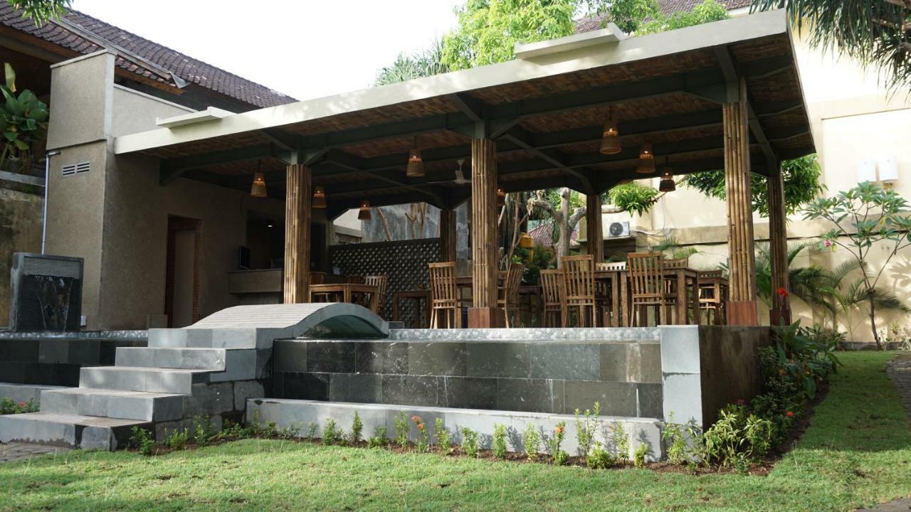 The Inn Sunsethouse Senggigi Exterior photo